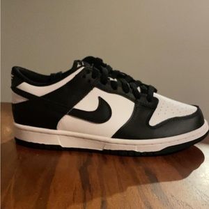 Nike panda low dunks